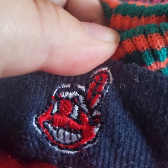 Cleveland Indians Mascot Slider Slippers Rare Chief Wahoo Logo Pink Soft Fuzzy - Picture 7 of 7